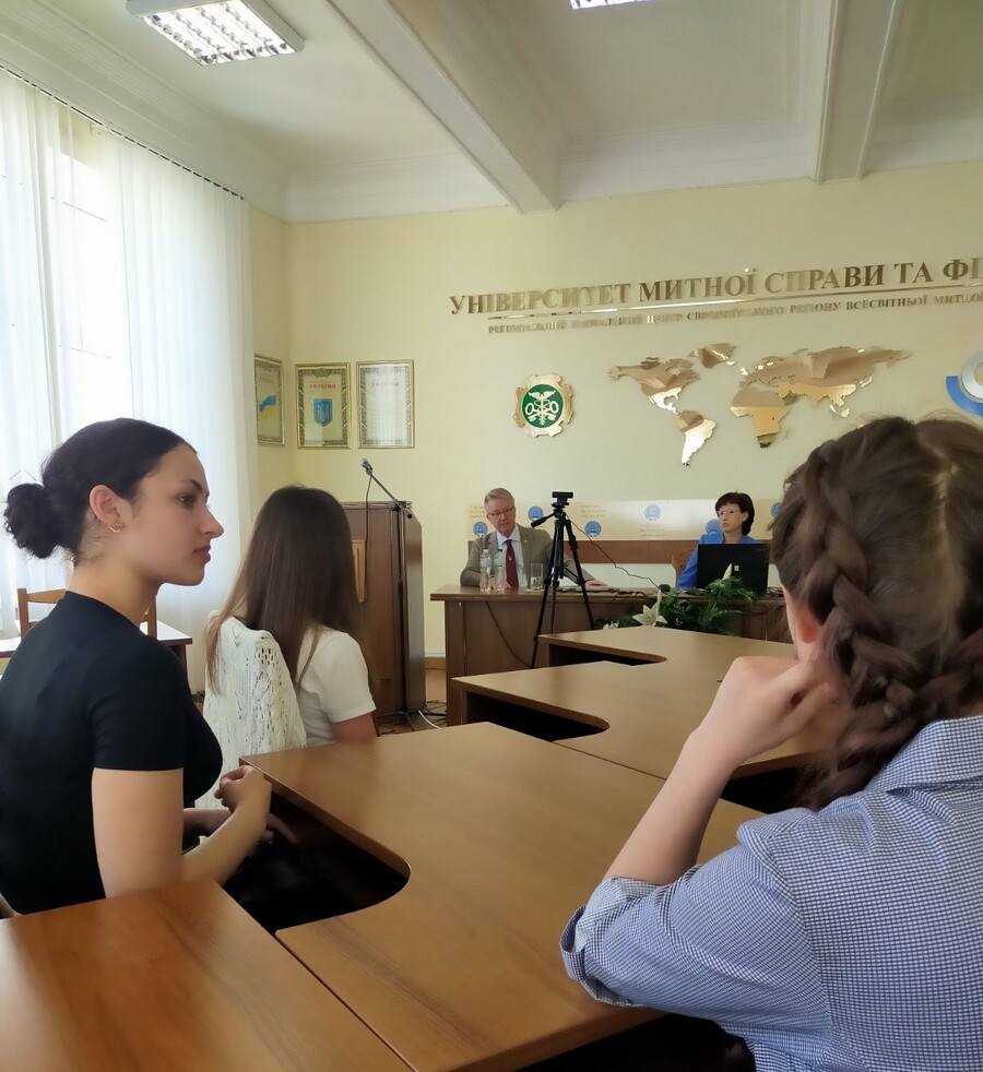 Відвідування занять німецького професора Торстена Крінгса